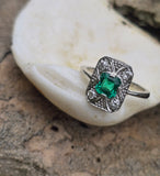 Platinum emerald and diamond estate Art Deco c.1920's ring