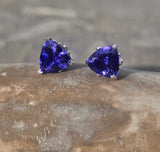 14k white gold tanzanite stud earrings