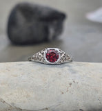 14K white gold garnet solitaire filigree c.20's antique ring