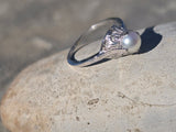 14k white gold c.1920's Deco filigree pearl ring
