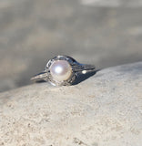 14k white gold c.1920's Deco filigree pearl ring