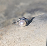 14k white gold c.1920's Deco filigree pearl ring