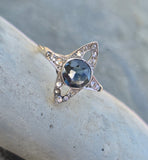 18ct gold & platinum top two tone Deco estate greenish blue sapphire and diamond antique ring