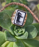 10k gold carved black & white horse cameo estate ring
