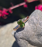 10ct gold green tourmaline solitaire estate ring