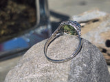14k gold c.1920's filigree peridot antique ring