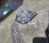 18k white gold Art Deco diamond vintage estate ring