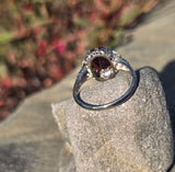 10k gold two-tone c.1920's c.1930's Deco filigree garnet ring