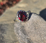 10k gold two-tone c.1920's c.1930's Deco filigree garnet ring