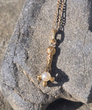 14k yellow gold Eagle Talon claw pearl estate pendant necklace