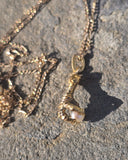 14k yellow gold Eagle Talon claw pearl estate pendant necklace