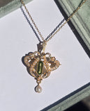 15ct gold late Victorian - Edwardian peridot & pearl brooch pin pendant