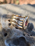 9ct gold diamond & garnet wide 🐍 snake estate ring band - size 10.5