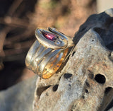 9ct gold diamond & garnet wide 🐍 snake estate ring band - size 10.5