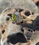 14k gold two tone peridot and diamond estate ring