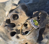 14k gold two tone peridot and diamond estate ring