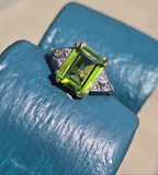 10k gold two tone emerald cut peridot and diamond estate ring