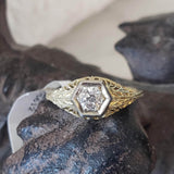14k gold two tone c.1930s filigree diamond Ring