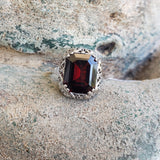 10k white gold Deco Garnet filigree Ring