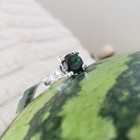 Platinum Tzavorite green Garnet & diamond estate Ring