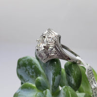 Platinum Art Deco c.1920s diamond  ring