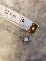 18k-14k white gold Opal DECO necklace pendant Belais