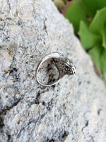 Platinum Diamond & Sapphire estate Art Deco c.20's filigree glove shield Ring