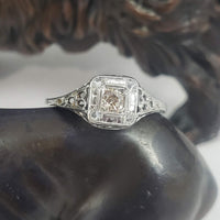 18k gold white gold Edwardian bow filigree champagne diamond Ring