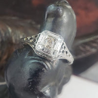 18k gold white gold Edwardian bow filigree champagne diamond Ring