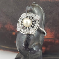 Platinum Diamond & Pearl estate Art Deco c.20's filigree Ring
