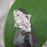 18k white gold Diamond estate Art Deco c.20's filigree glove shield Ring