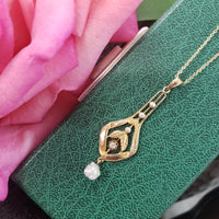 10k gold Victorian old mine cut diamond & pearl necklace pendant lavaliere