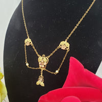10k gold tri colored floral leaf motif necklace pendant - garnet, foe pearls