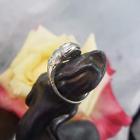 18k white gold Diamond & Sapphire estate Art Deco filigree glove shield Ring