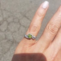 14k white gold vintage Retro Peridot & Diamond Ring