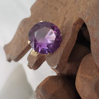 14k gold created Alexandrite & diamond estate Ring