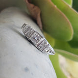 18k white gold Art Deco c.20's - c. 30's diamond ring