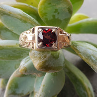 14k gold two tone Garnet estate solitaire DECO Ring - apx 1ct