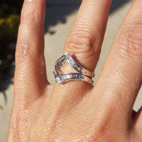 14k white gold 7 round & baguette diamond estate curved V band