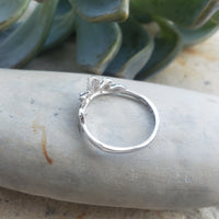 14k white gold 6 diamond mid century estate curved band