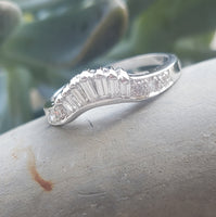 14k white gold 13 round & baguette diamond estate curved band