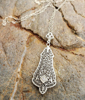 10k white gold Deco c.1920's diamond filigree necklace pendant
