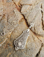 10k white gold Deco c.1920's diamond filigree necklace pendant