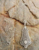 10k white gold Deco c.1920's diamond filigree necklace pendant