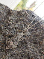 10k white gold Deco c.1920's diamond filigree necklace pendant
