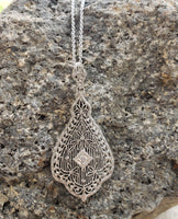 14k white gold Deco c.1920's diamond filigree necklace pendant
