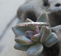 platinum 2mm vintage floral wedding band - size 6.25
