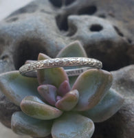 platinum 2mm vintage floral wedding band - size 6.25
