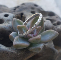 platinum 2mm vintage floral wedding band - size 6.25