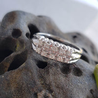 14k white gold 10 diamond 2 row estate band - apx .20ct tw